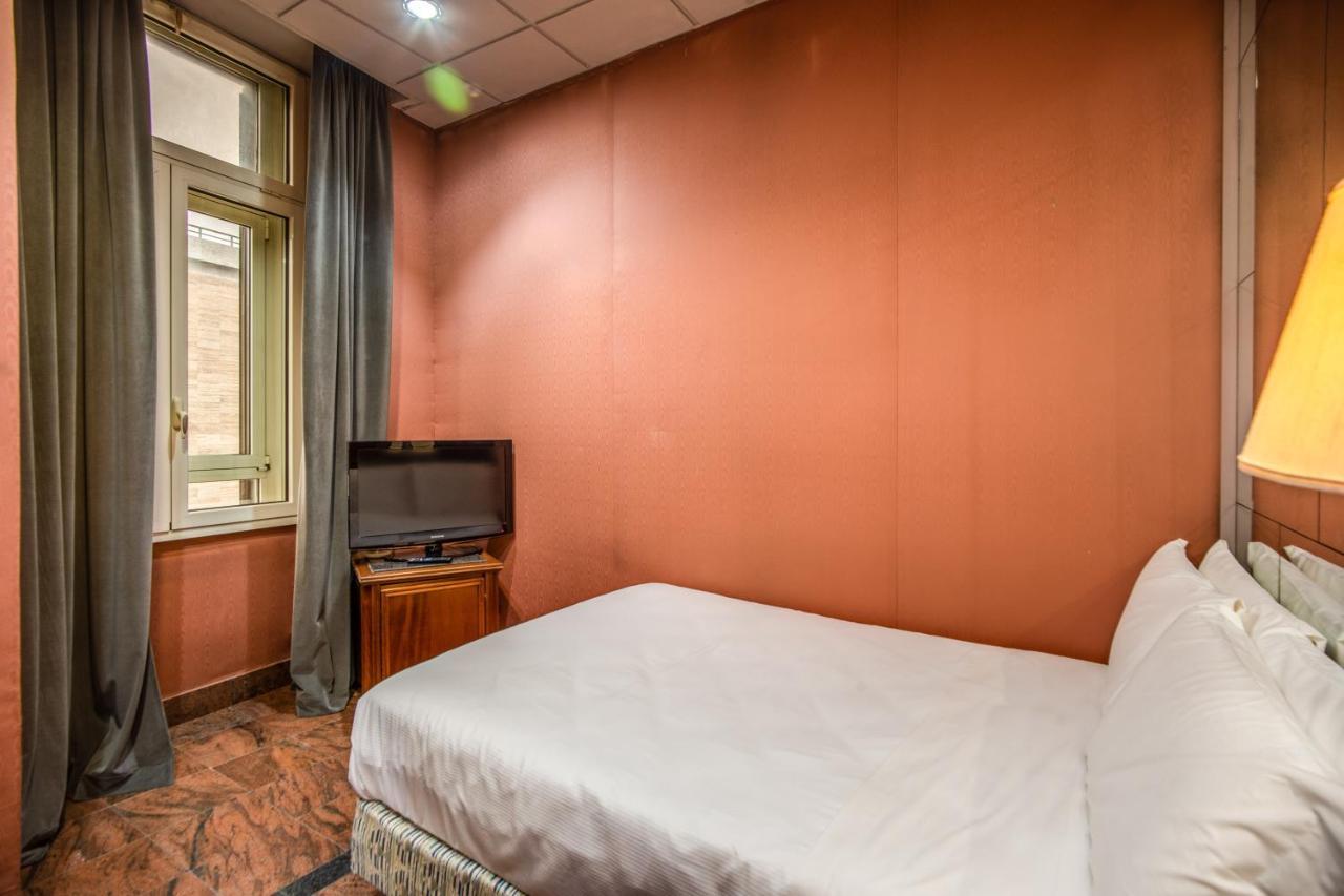 Castro Pretorio 64 Easy Rooms - Rome, Rome